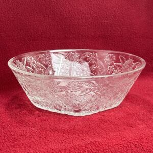 Vintage Set Of 2 Clear  Indiana Glass Embossed Floral Serving Bowls 7.5 In Round